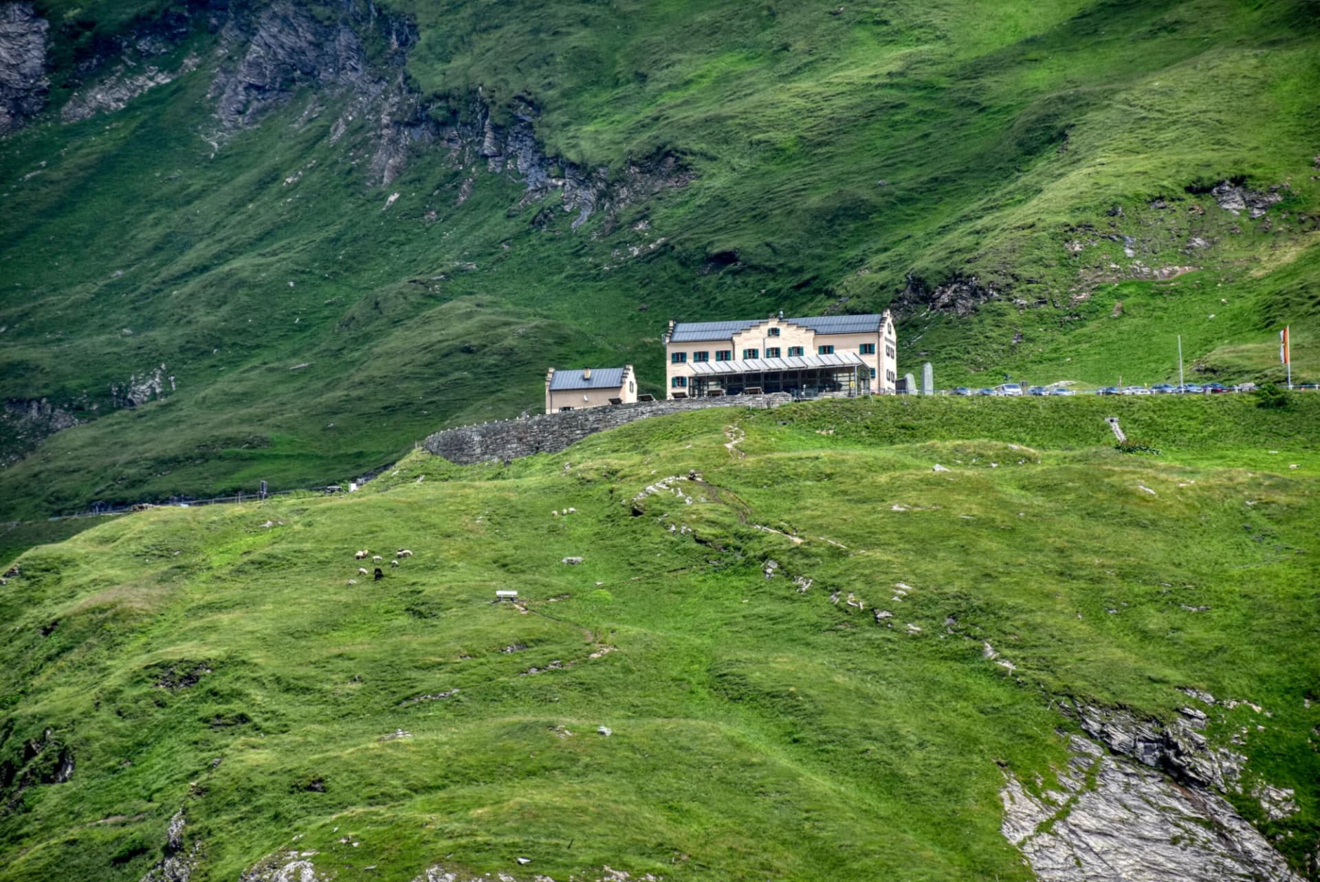 Glocknerhaus, Alpincenter, Nationalpark, Hohe Tauern, Großglockner, Heiligenblut, Kärnten, Berggasthof, Alpenverein, ÖAV, Hochalpenstraße, Panoramastraße, Großglocknerstraße, Haus, Gebäude, Tradition,