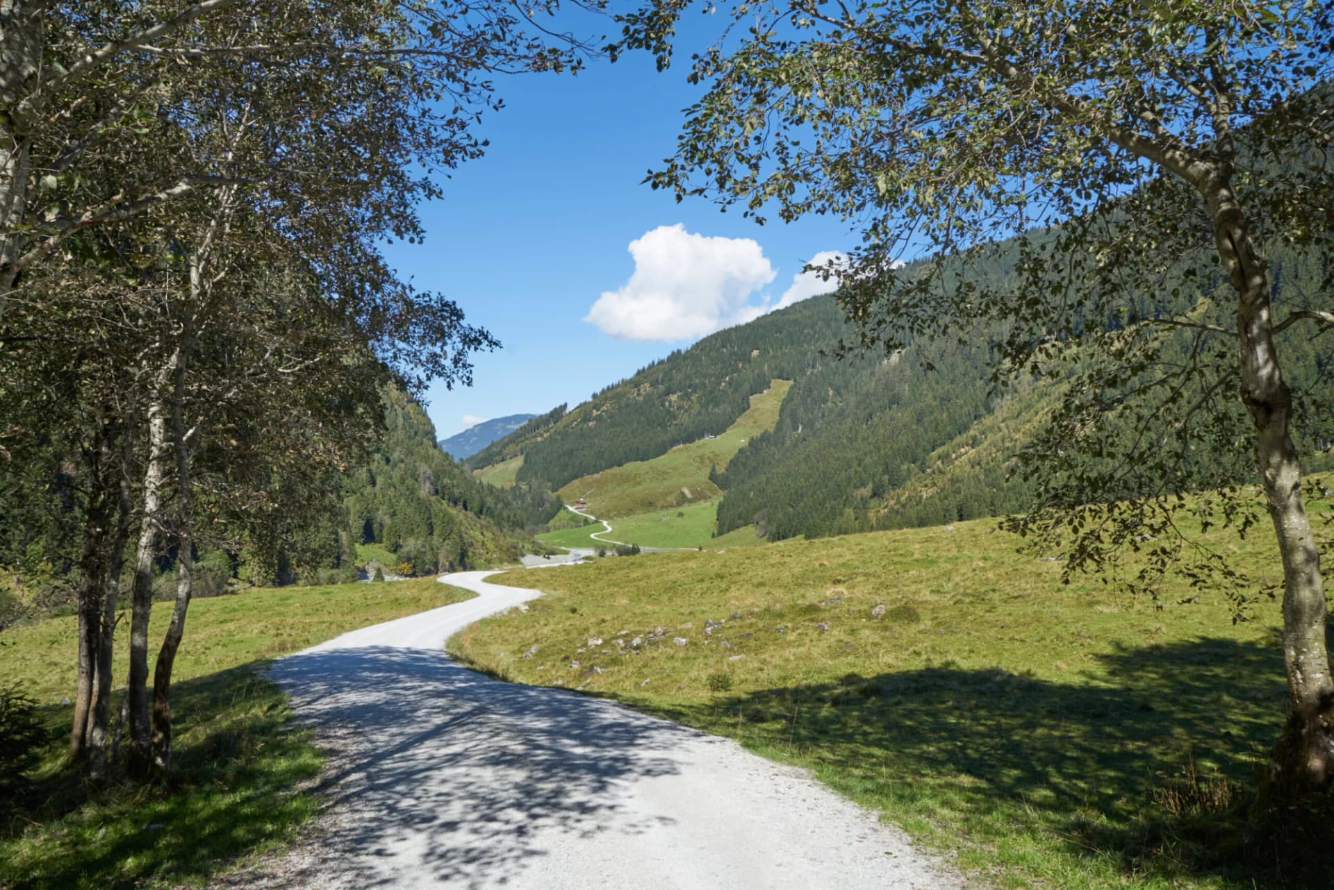 Wanderung im Hollersbachtal in den Alpen