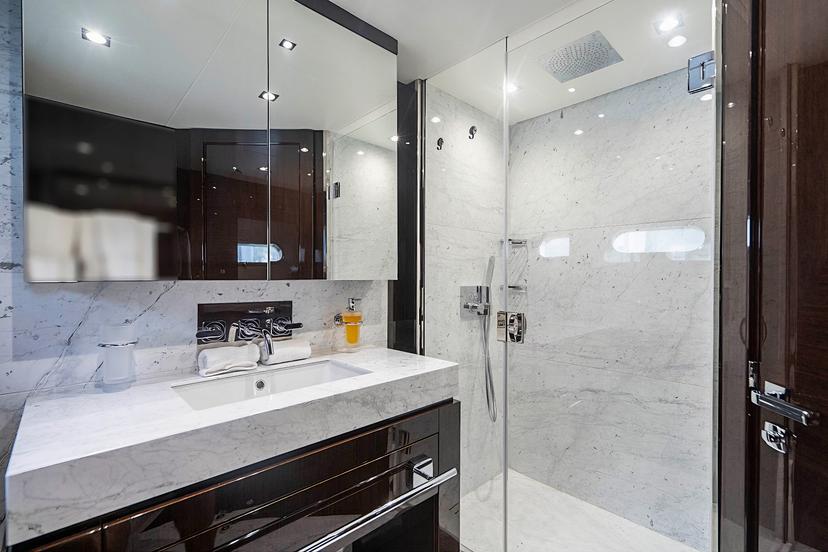 Master Suite (x 1) image 2