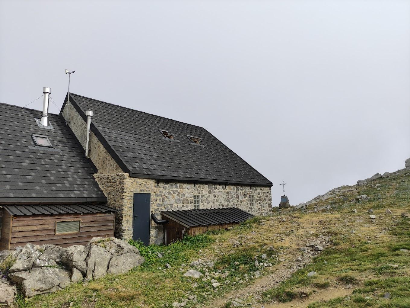 Refugio Collado Jermoso image 2