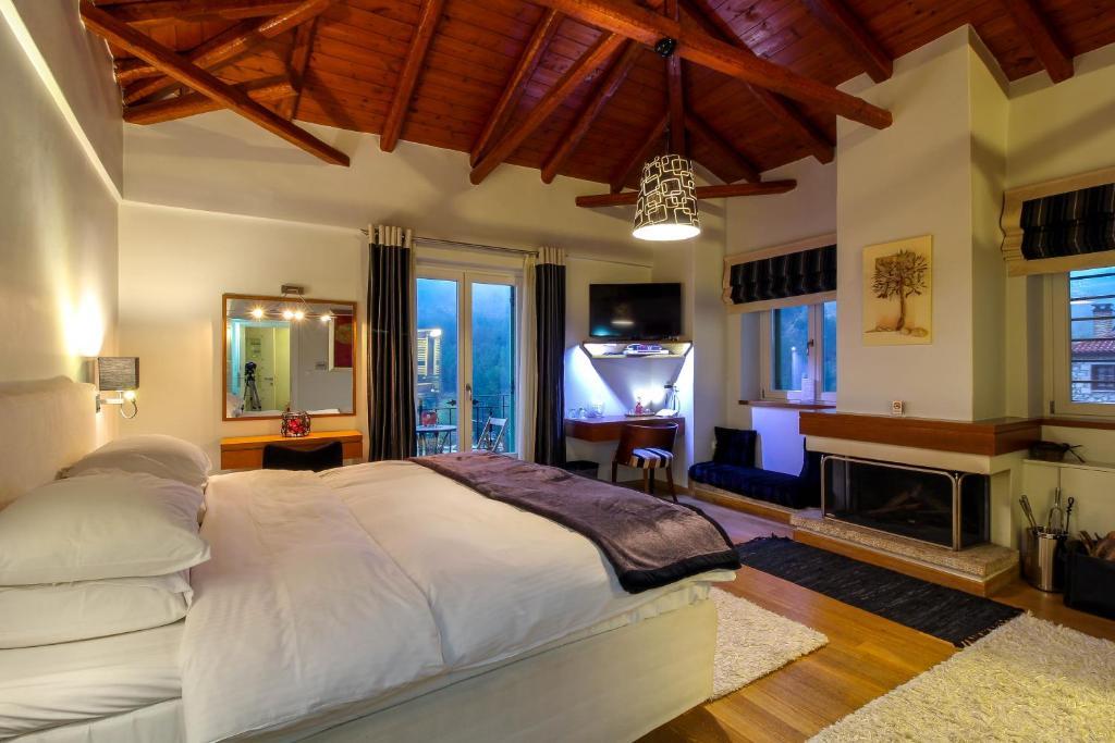 Enastron Guesthouse image 2