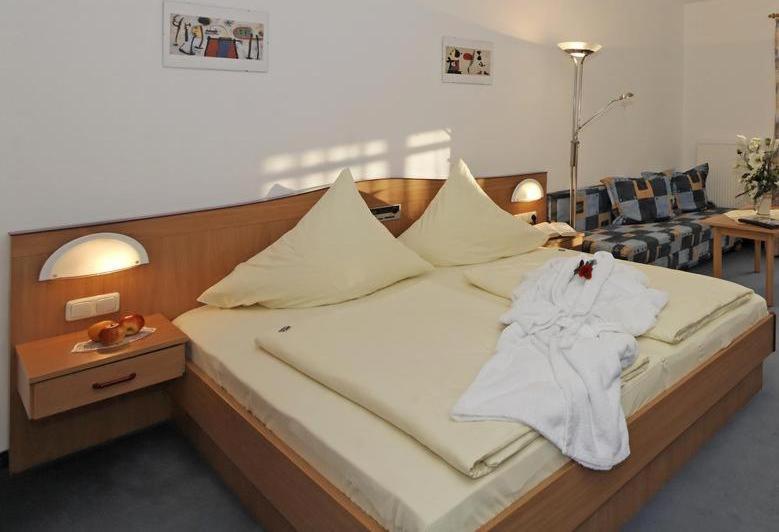 Landhotel Tannenhof image 1
