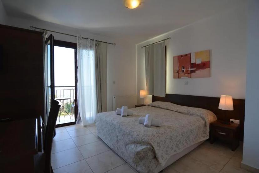 Palates Hotel image 1