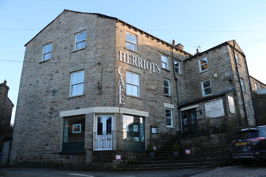 Herriot's image 1