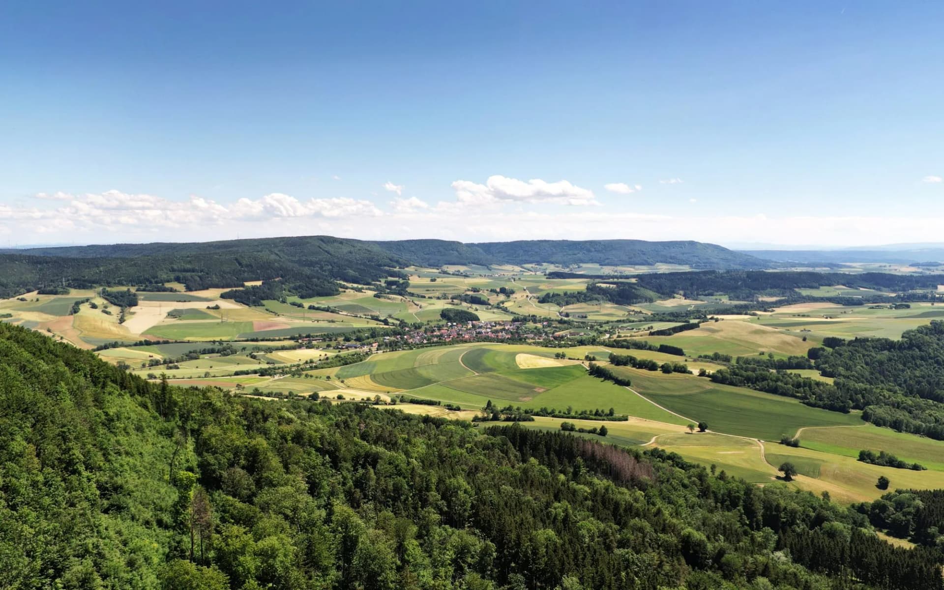 Schluchtensteig - Panorama mit dem Ort Fützen - vom Buchberg bei Blumberg