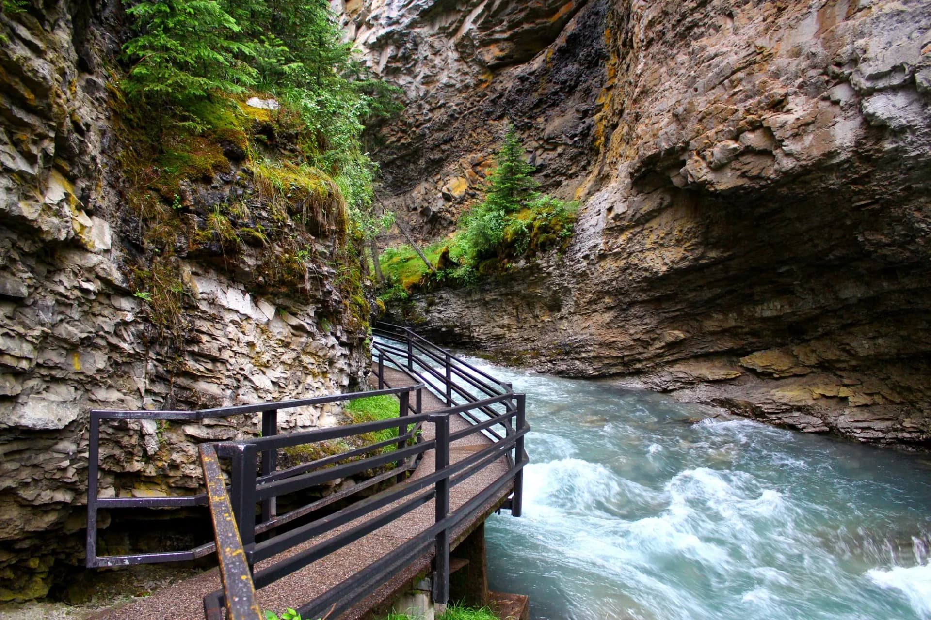 Wonderful and easy hiking trail along the Upper and Lower Falls trail of Johnston Canyon in Banff National Park, Alberta, Canada