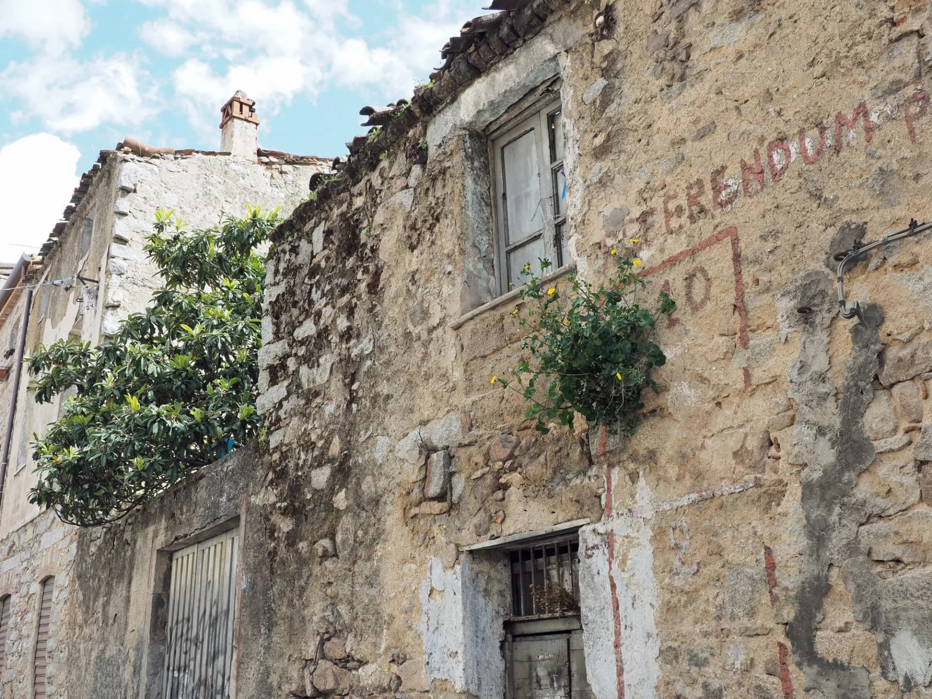 Orgosolo – Gemeinde in der Provinz Nuoro auf der Insel Sardinien in Italien – Murales und morbider Charme